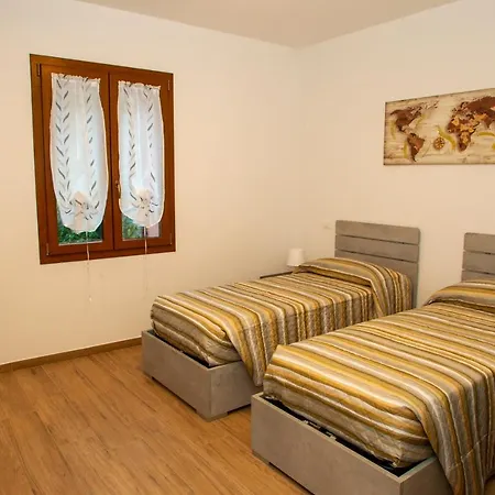 Sumbilla, Modern, With Sauna, Heated Jacuzzi Near Tuscany Vila